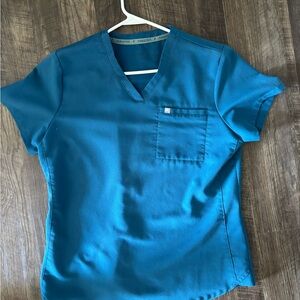 Fabletics Caribbean blue scrub top